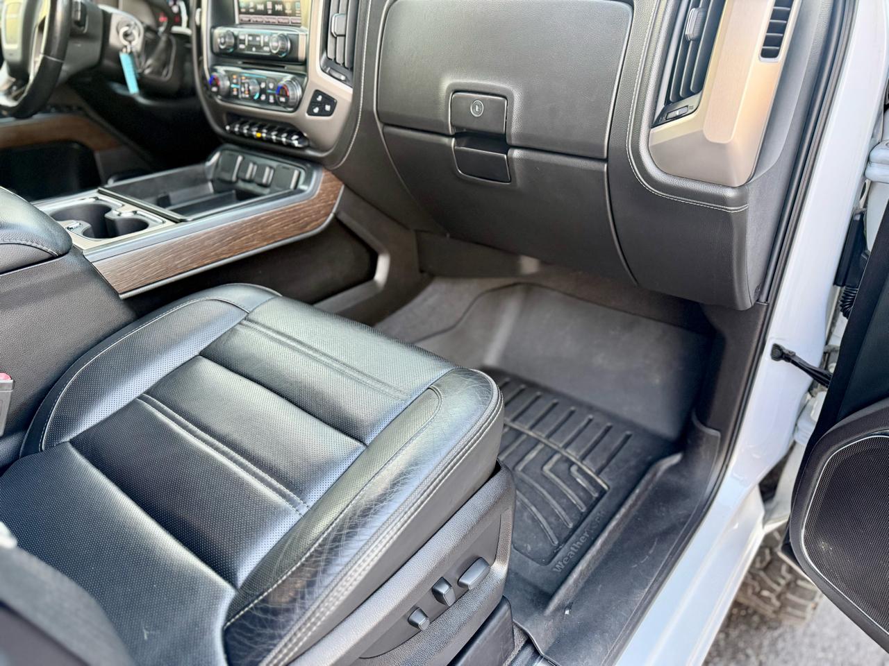 GMC Sierra 2500HD Denali Crew Cab 4WD 2019