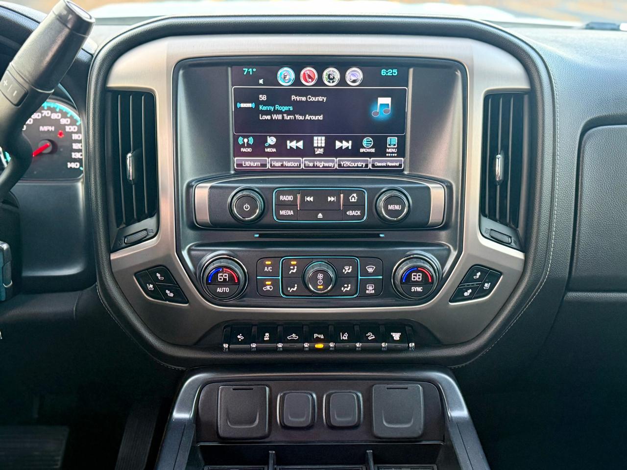 GMC Sierra 2500HD Denali Crew Cab 4WD 2019