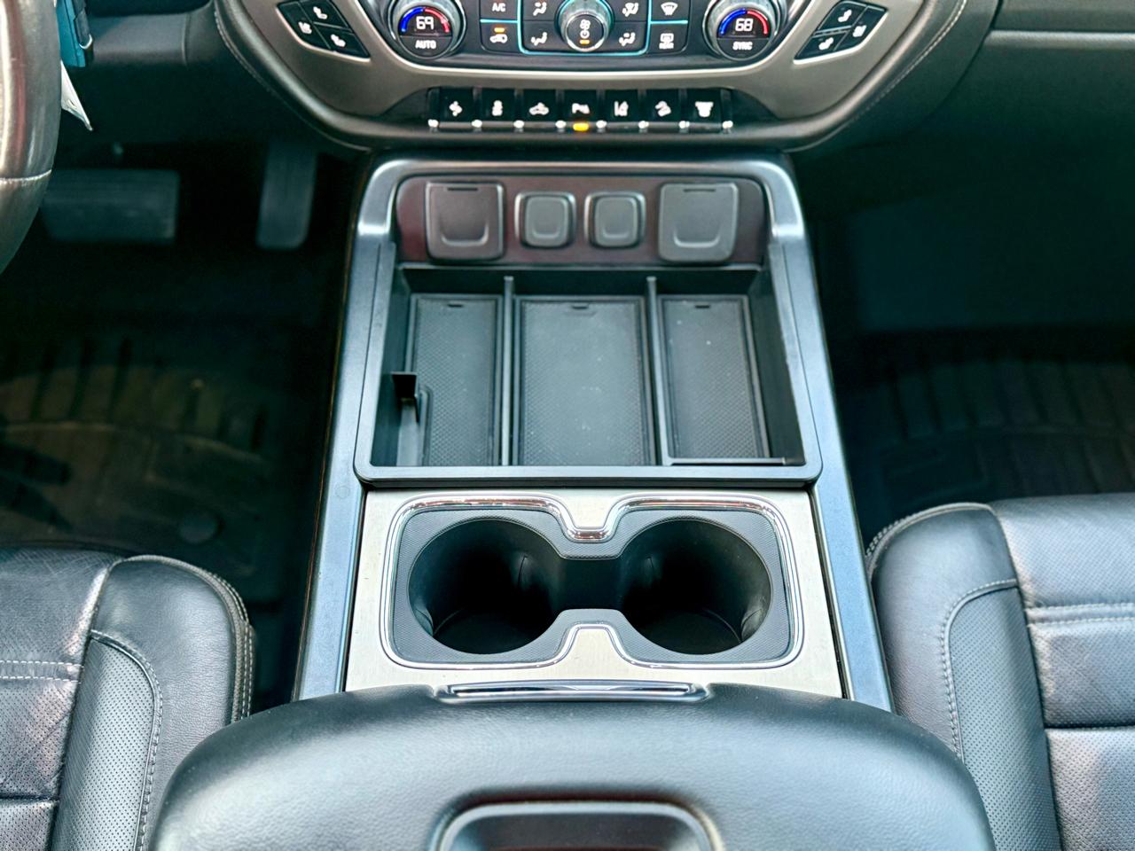 GMC Sierra 2500HD Denali Crew Cab 4WD 2019