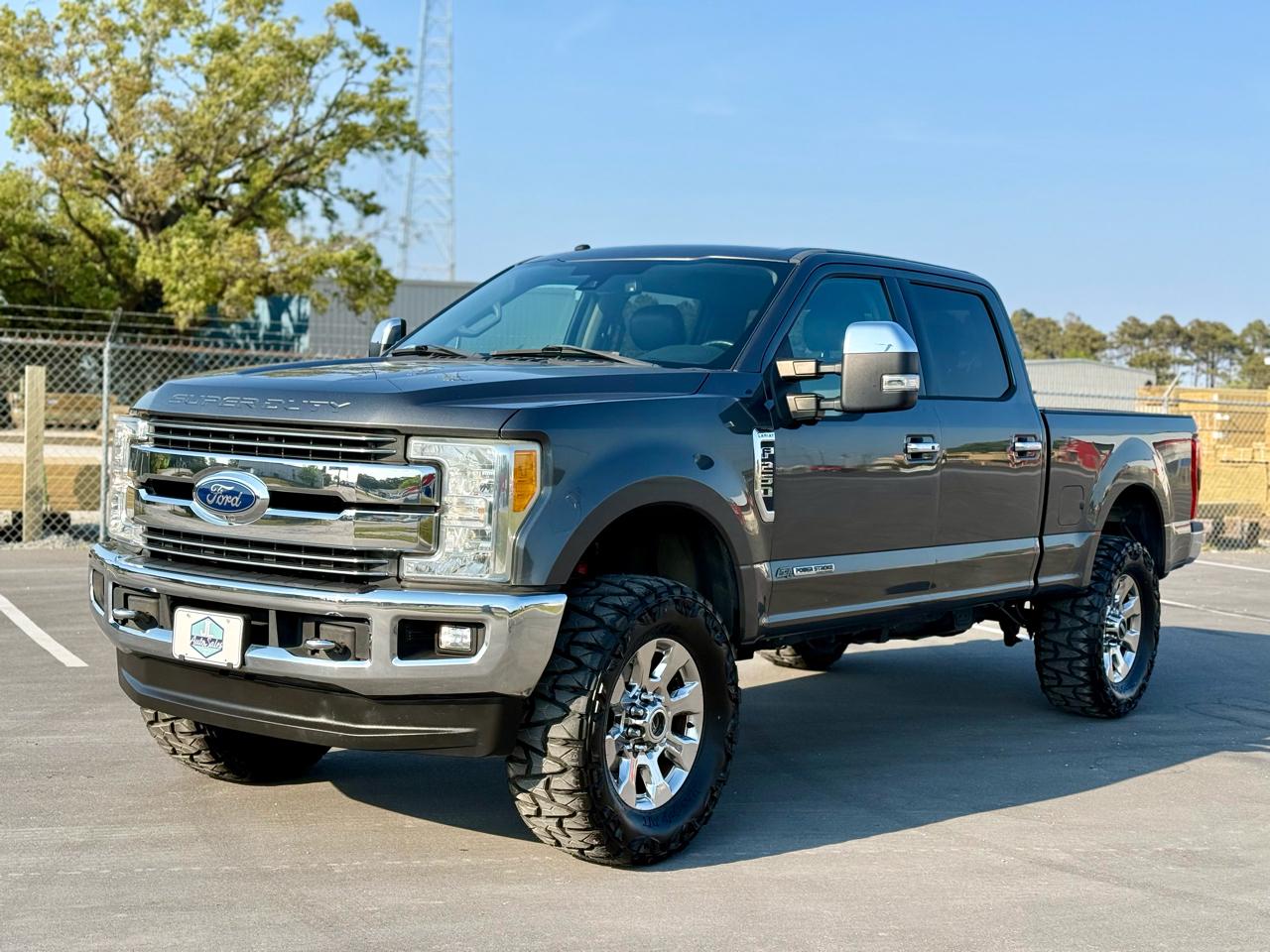 Ford F-250 SD Lariat Crew Cab 4WD 2017