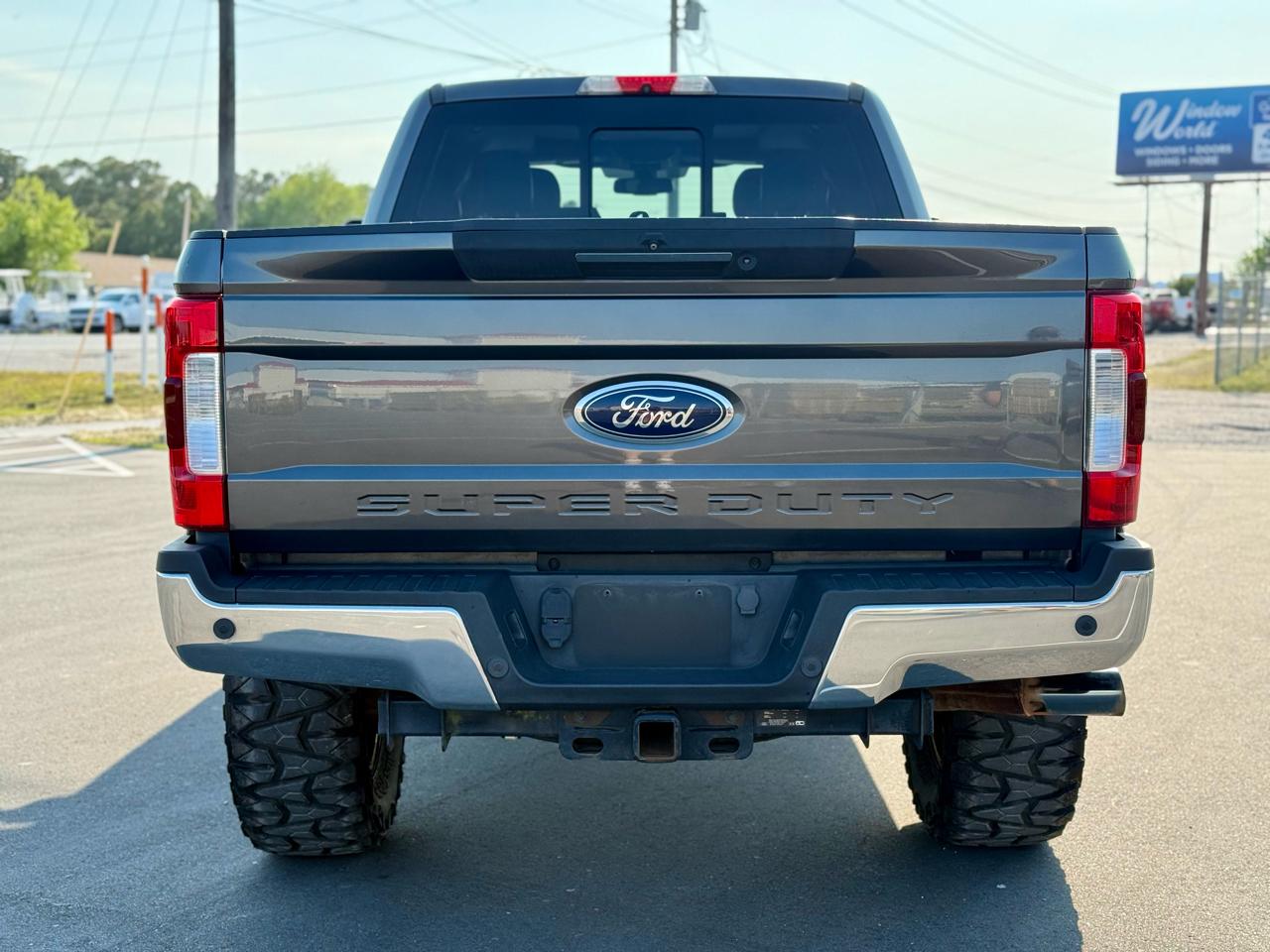 Ford F-250 SD Lariat Crew Cab 4WD 2017