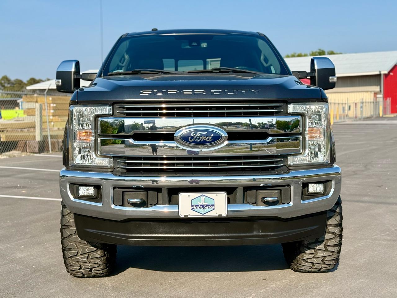Ford F-250 SD Lariat Crew Cab 4WD 2017