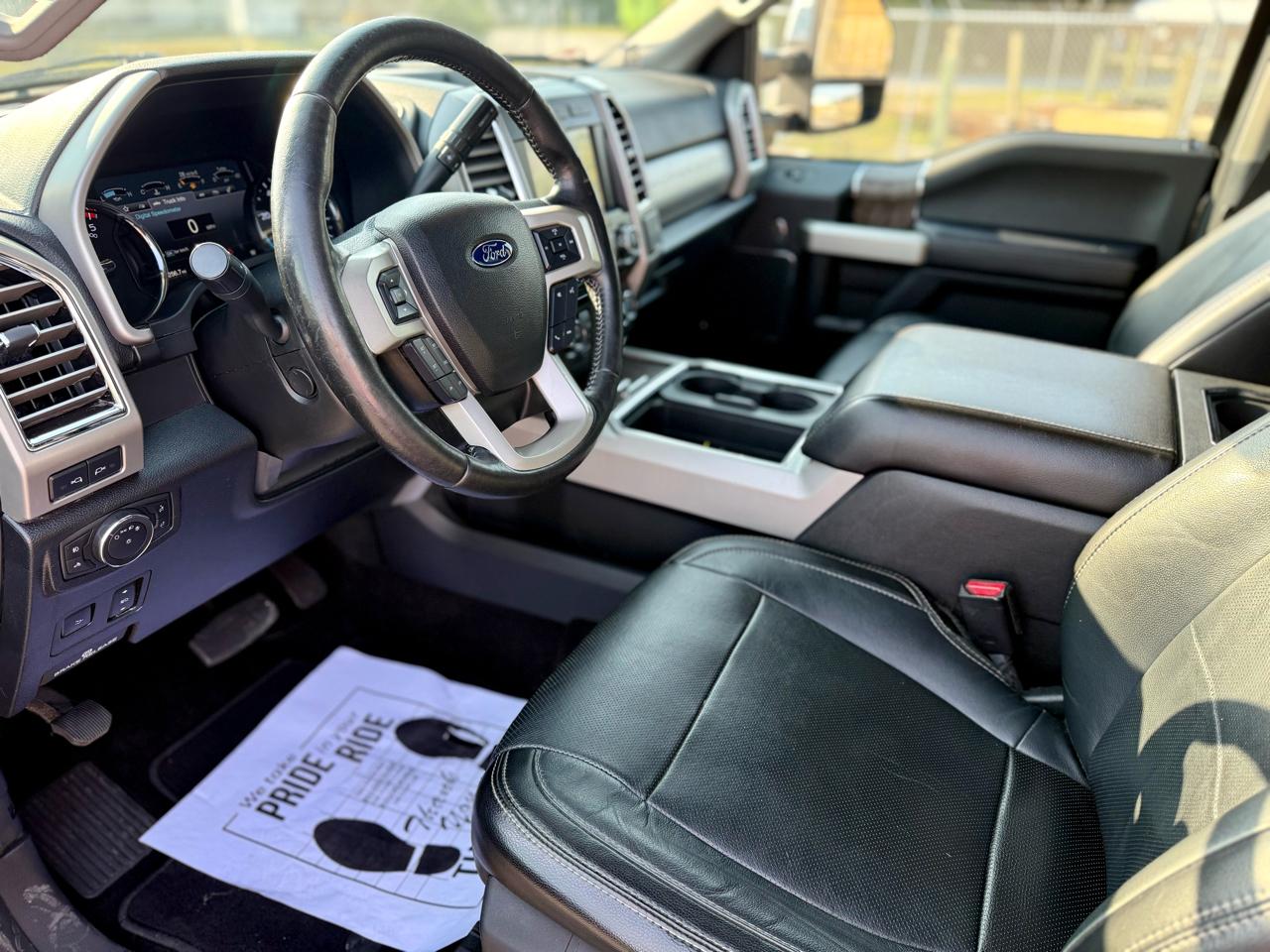 Ford F-250 SD Lariat Crew Cab 4WD 2017