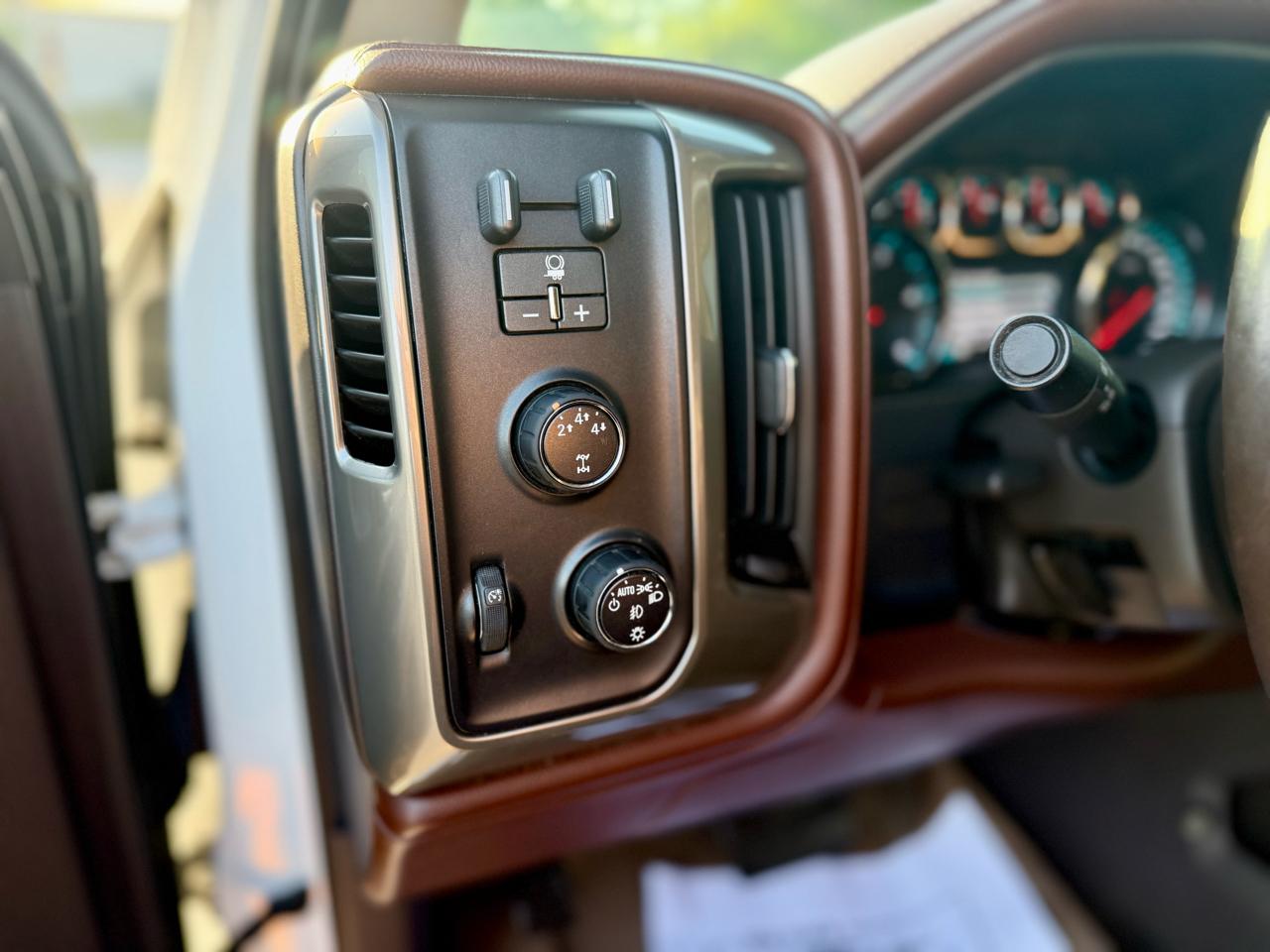 Chevrolet Silverado 3500HD LTZ Crew Cab 4WD 2015