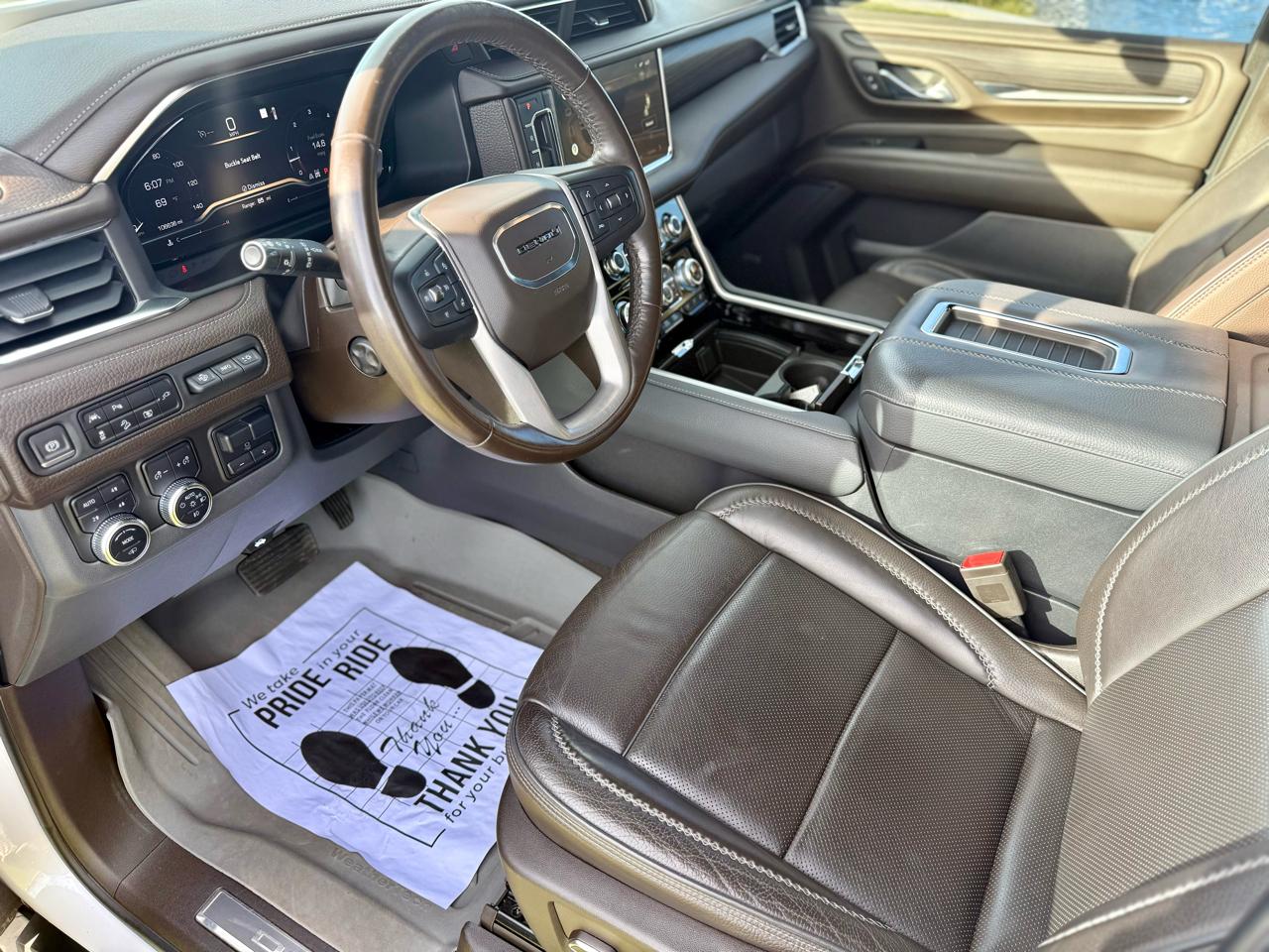 GMC Yukon XL Denali 4WD 2022