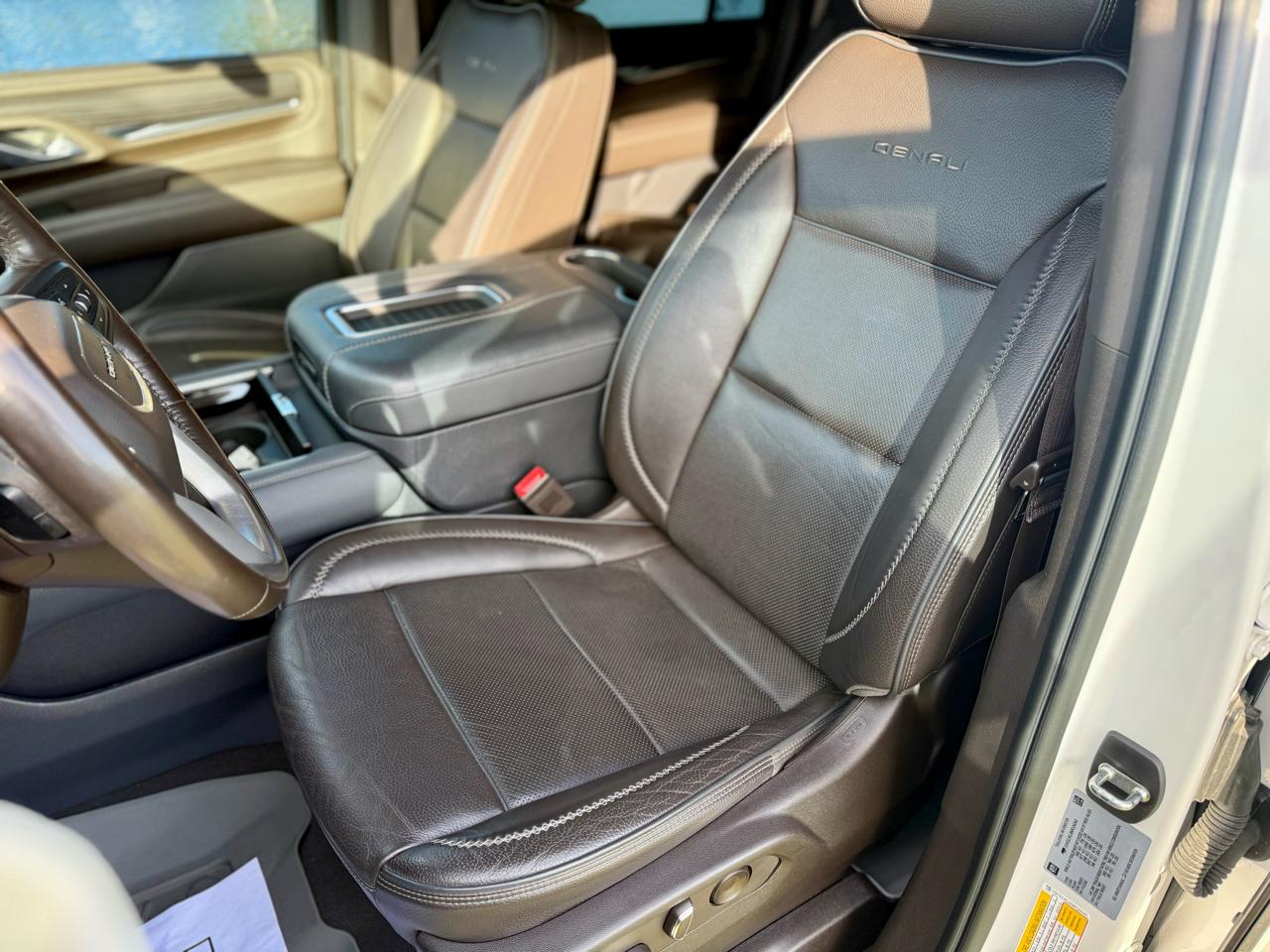 GMC Yukon XL Denali 4WD 2022