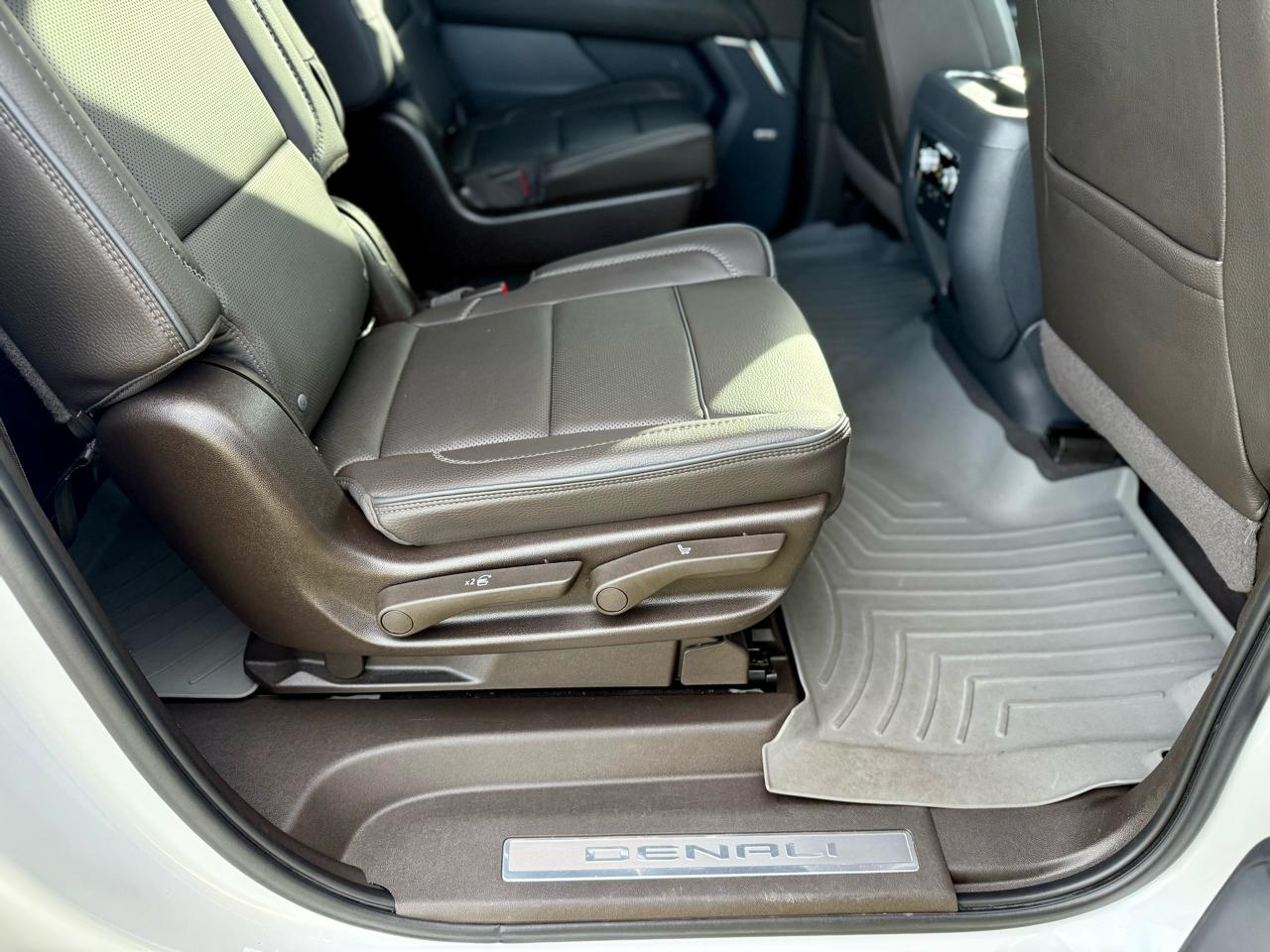 GMC Yukon XL Denali 4WD 2022