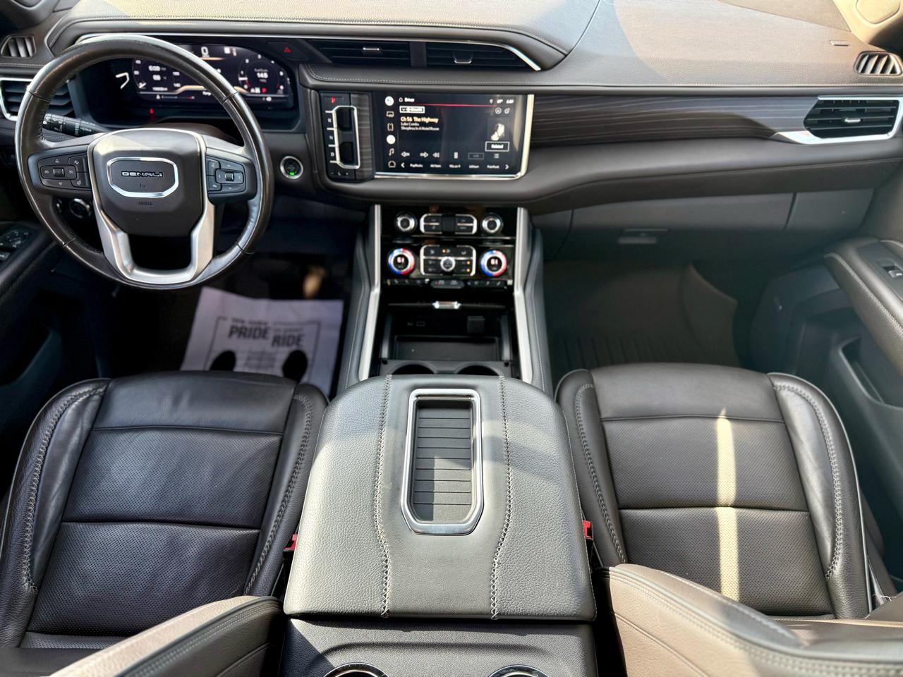 GMC Yukon XL Denali 4WD 2022