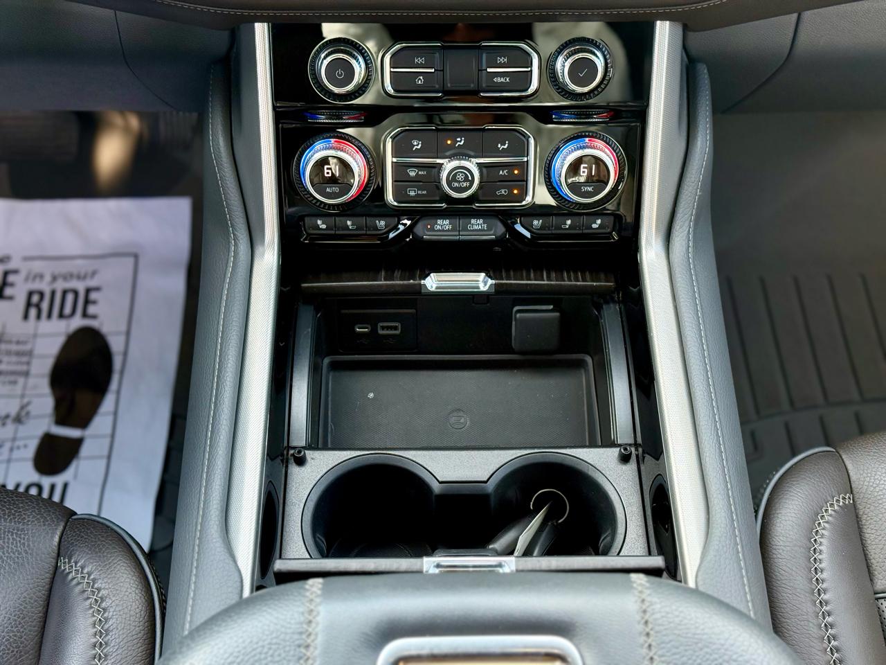 GMC Yukon XL Denali 4WD 2022