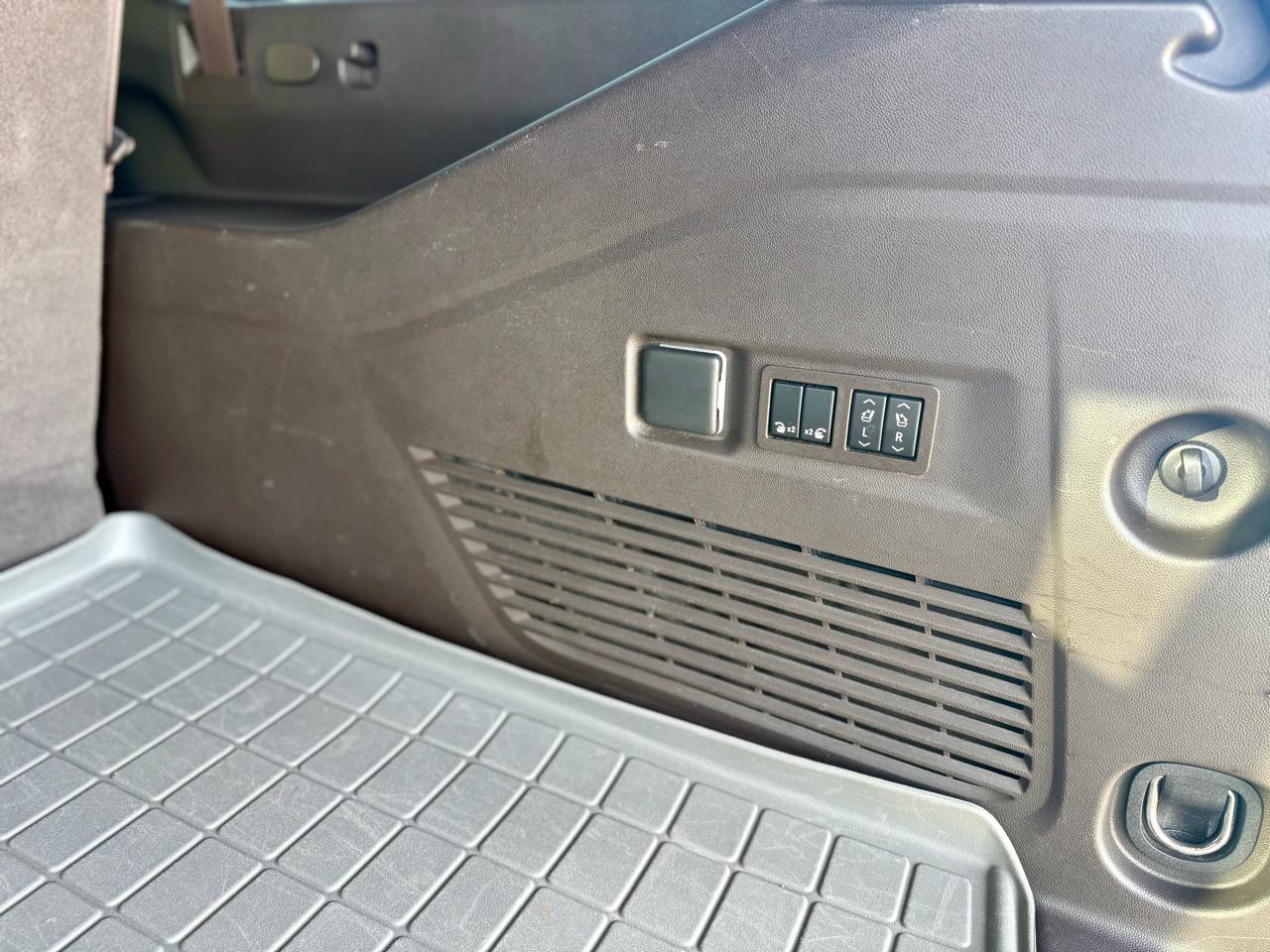 GMC Yukon XL Denali 4WD 2022