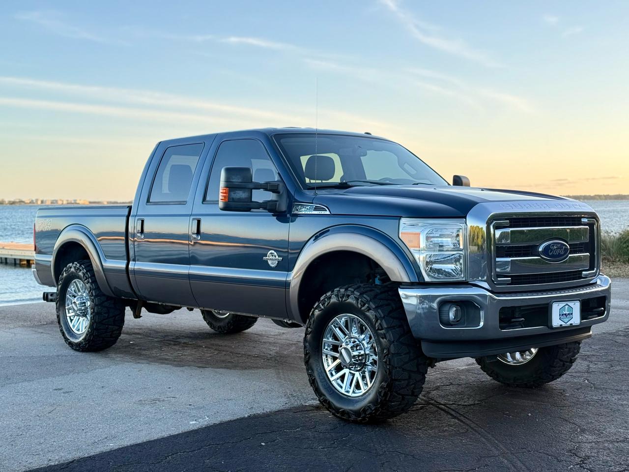 Ford F-250 SD Lariat Crew Cab 4WD 2016