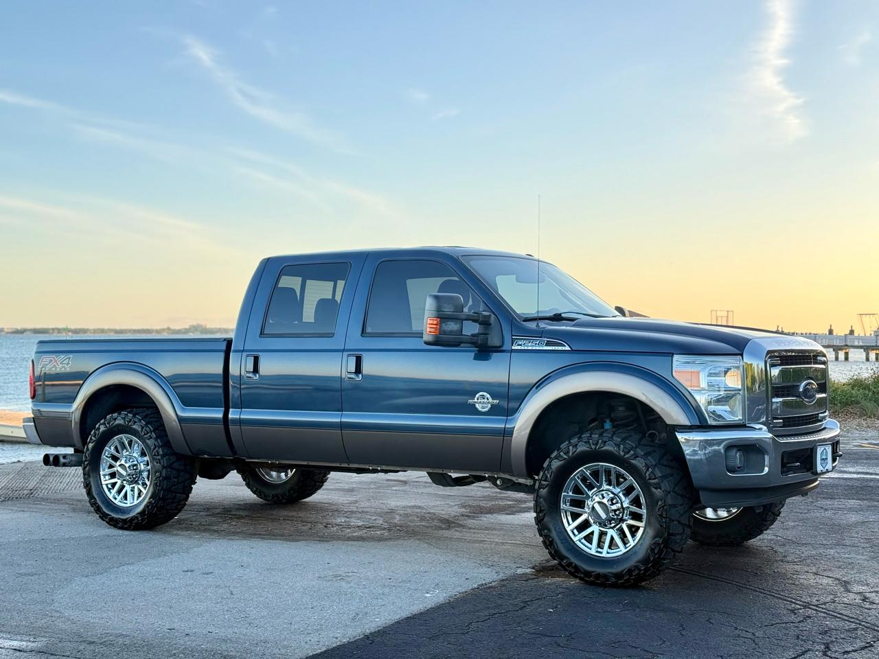 Ford F-250 SD Lariat Crew Cab 4WD 2016