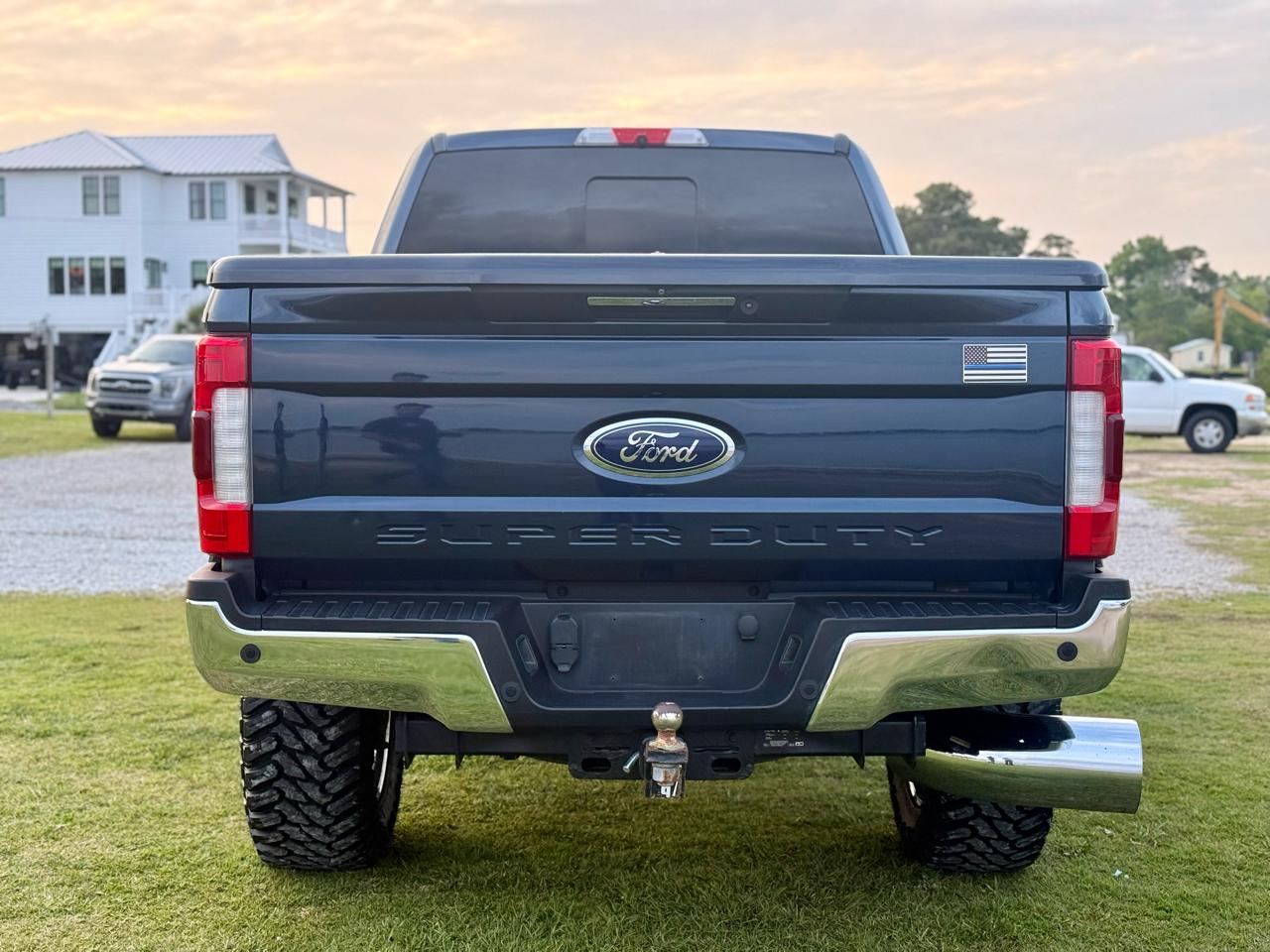 Ford F-350 SD Lariat Crew Cab 4WD 2017