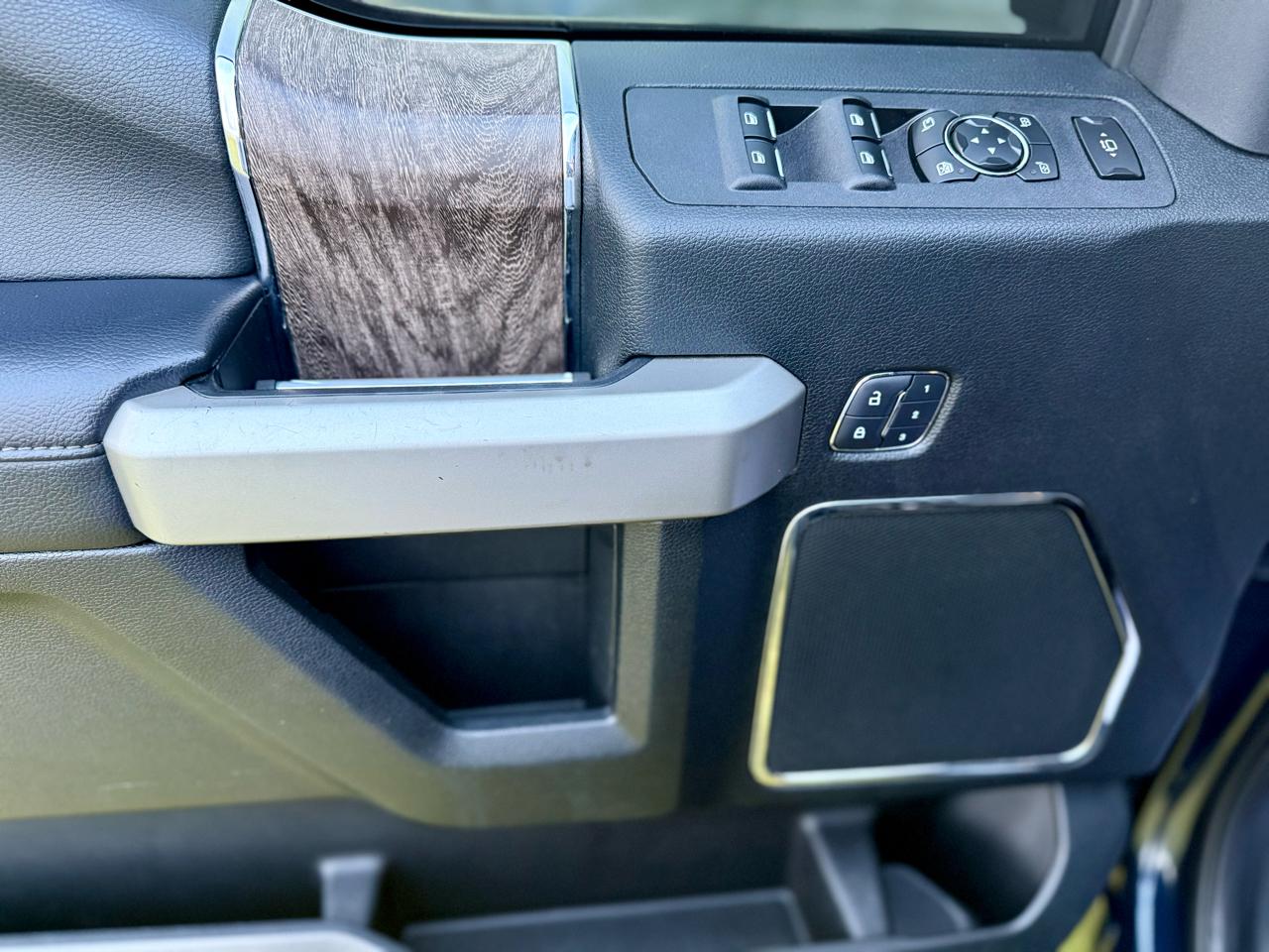 Ford F-350 SD Lariat Crew Cab 4WD 2017