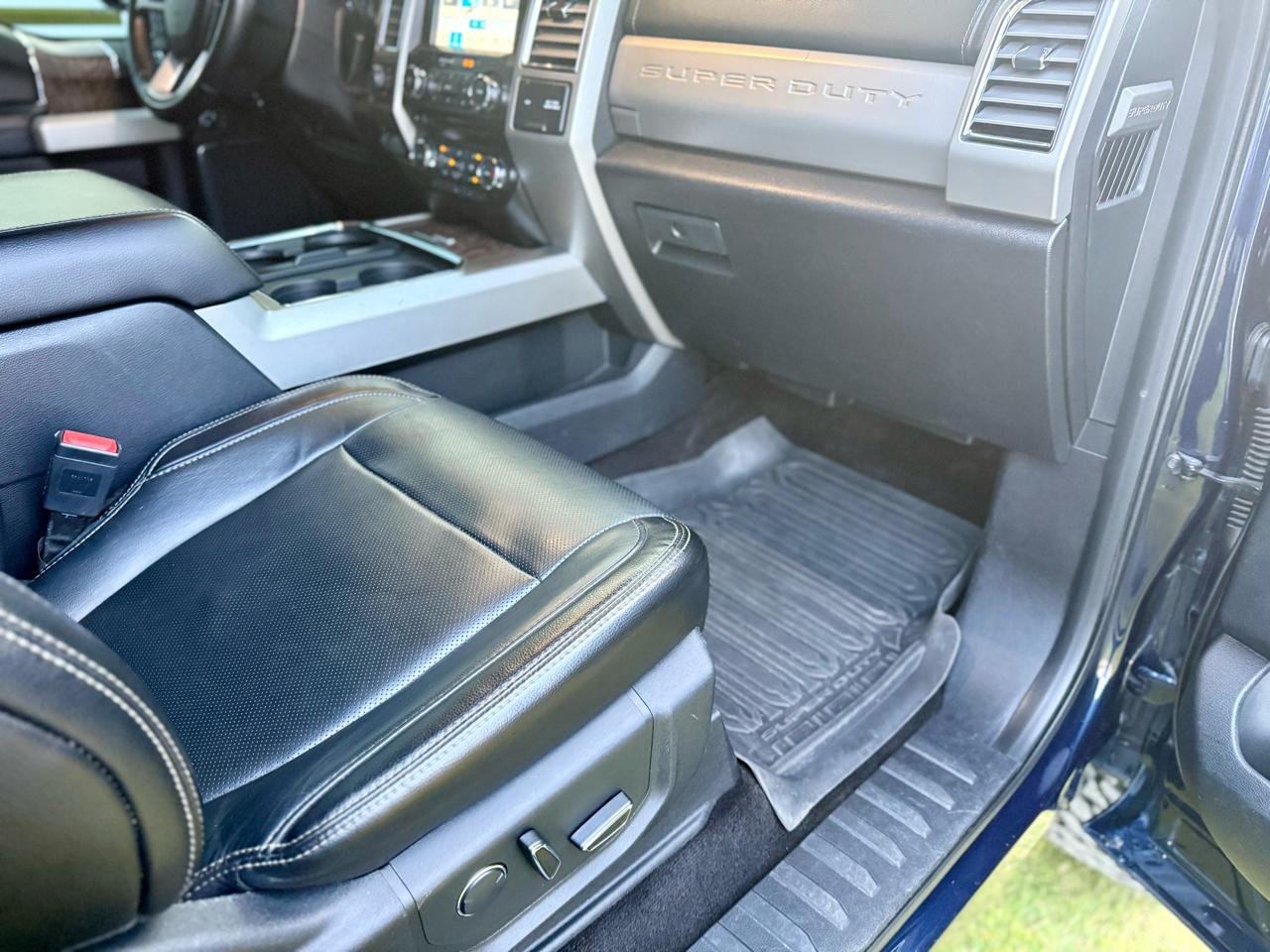 Ford F-350 SD Lariat Crew Cab 4WD 2017