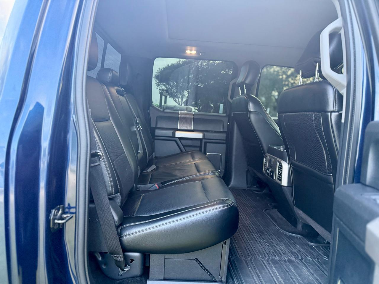 Ford F-350 SD Lariat Crew Cab 4WD 2017