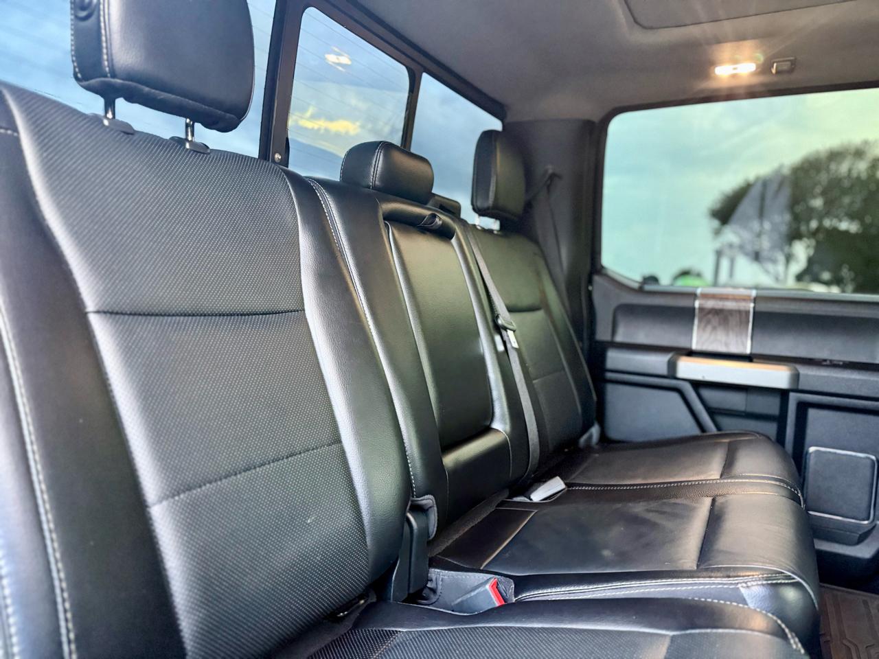 Ford F-350 SD Lariat Crew Cab 4WD 2017