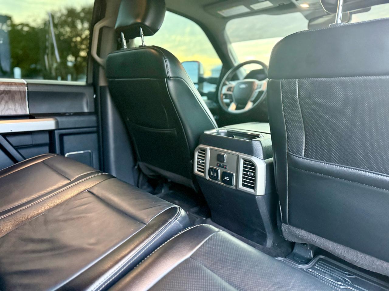 Ford F-350 SD Lariat Crew Cab 4WD 2017