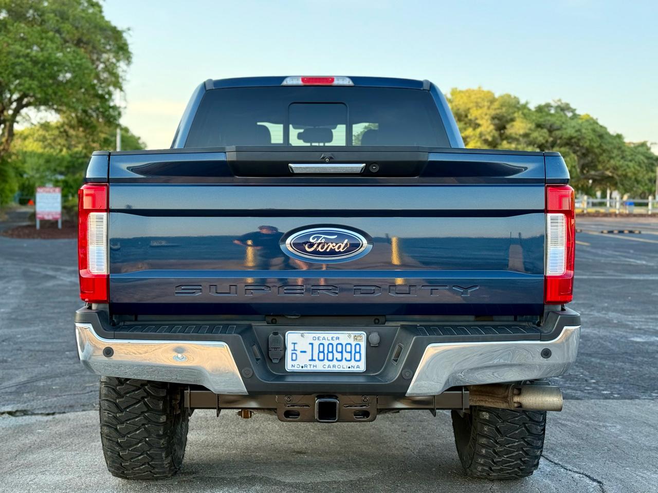 Ford F-250 SD Lariat Crew Cab 4WD 2017
