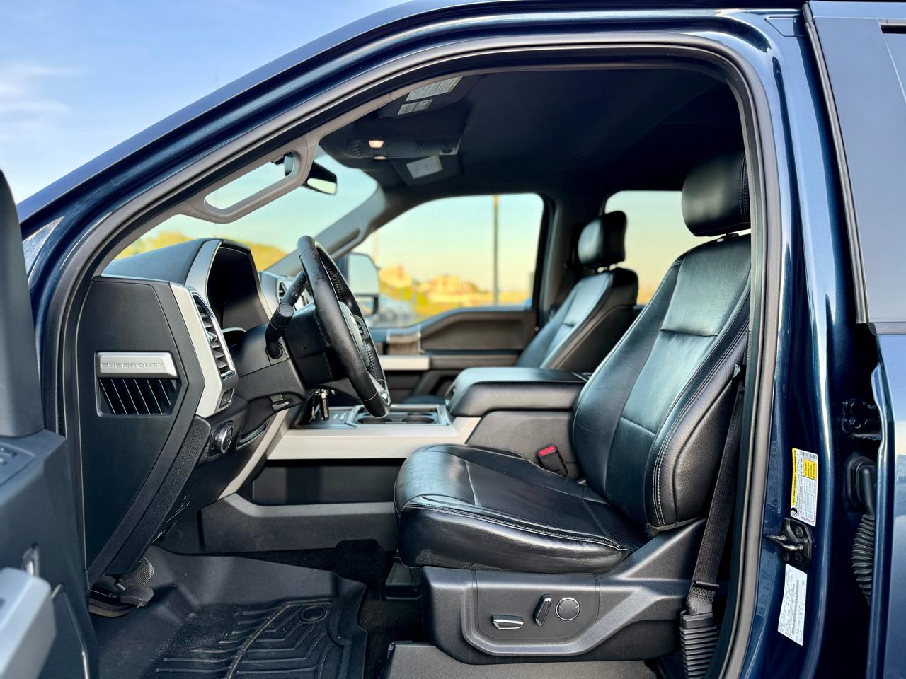 Ford F-250 SD Lariat Crew Cab 4WD 2017