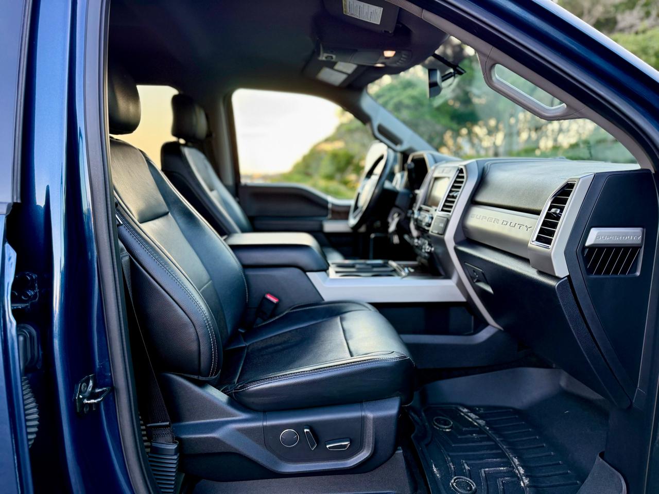 Ford F-250 SD Lariat Crew Cab 4WD 2017