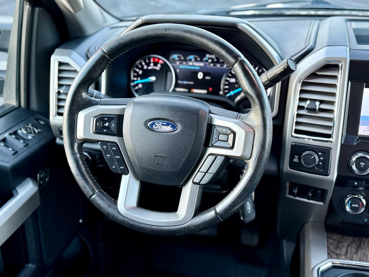 Ford F-250 SD Lariat Crew Cab 4WD 2017