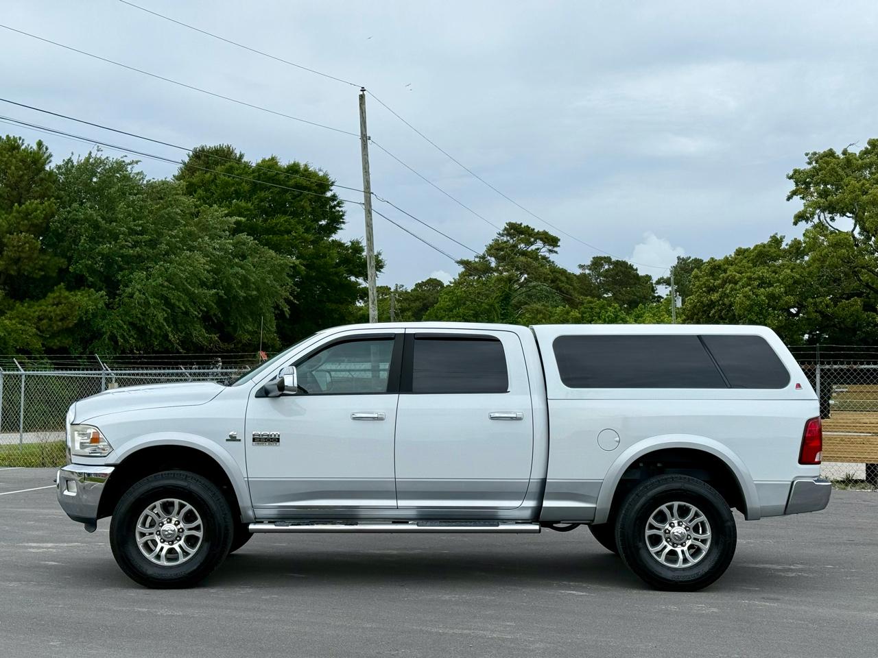 RAM 2500 Laramie Crew Cab SWB 4WD 2012
