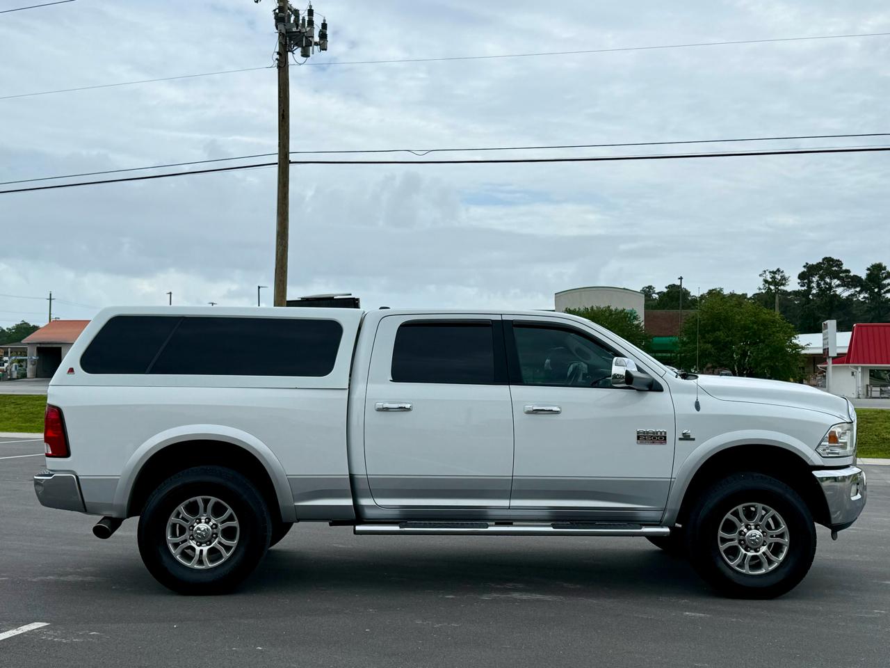 RAM 2500 Laramie Crew Cab SWB 4WD 2012