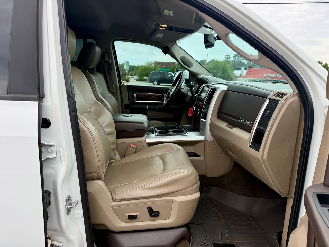 RAM 2500 Laramie Crew Cab SWB 4WD 2012