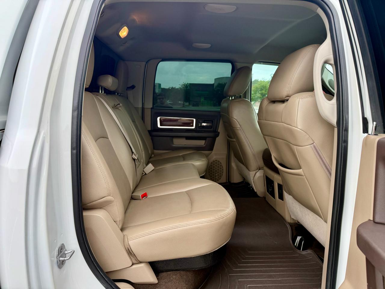 RAM 2500 Laramie Crew Cab SWB 4WD 2012
