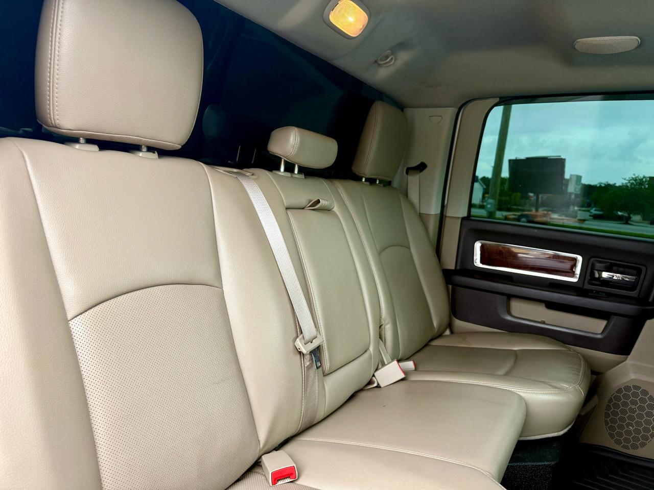 RAM 2500 Laramie Crew Cab SWB 4WD 2012