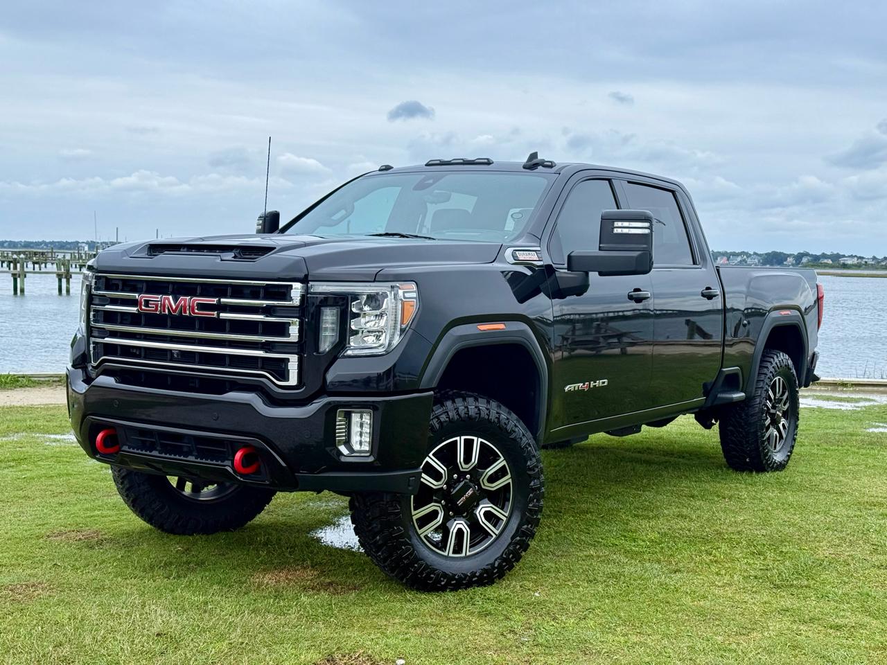 2022 GMC Sierra 2500HD AT4 Crew Cab 4WD