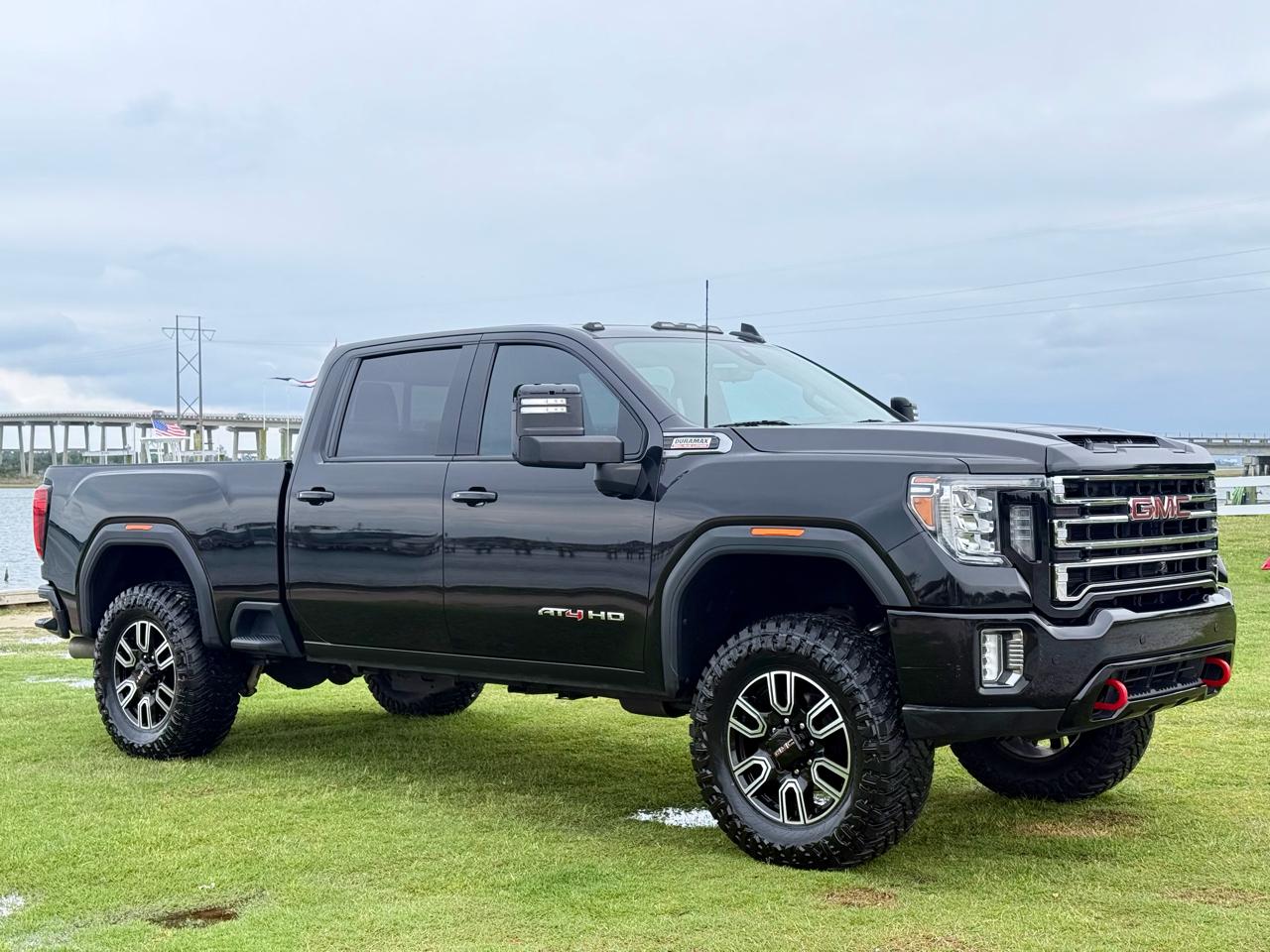 GMC Sierra 2500HD AT4 Crew Cab 4WD 2022