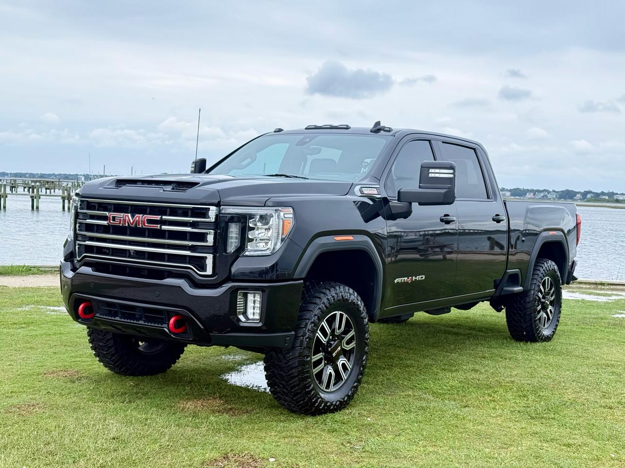 GMC Sierra 2500HD AT4 Crew Cab 4WD 2022