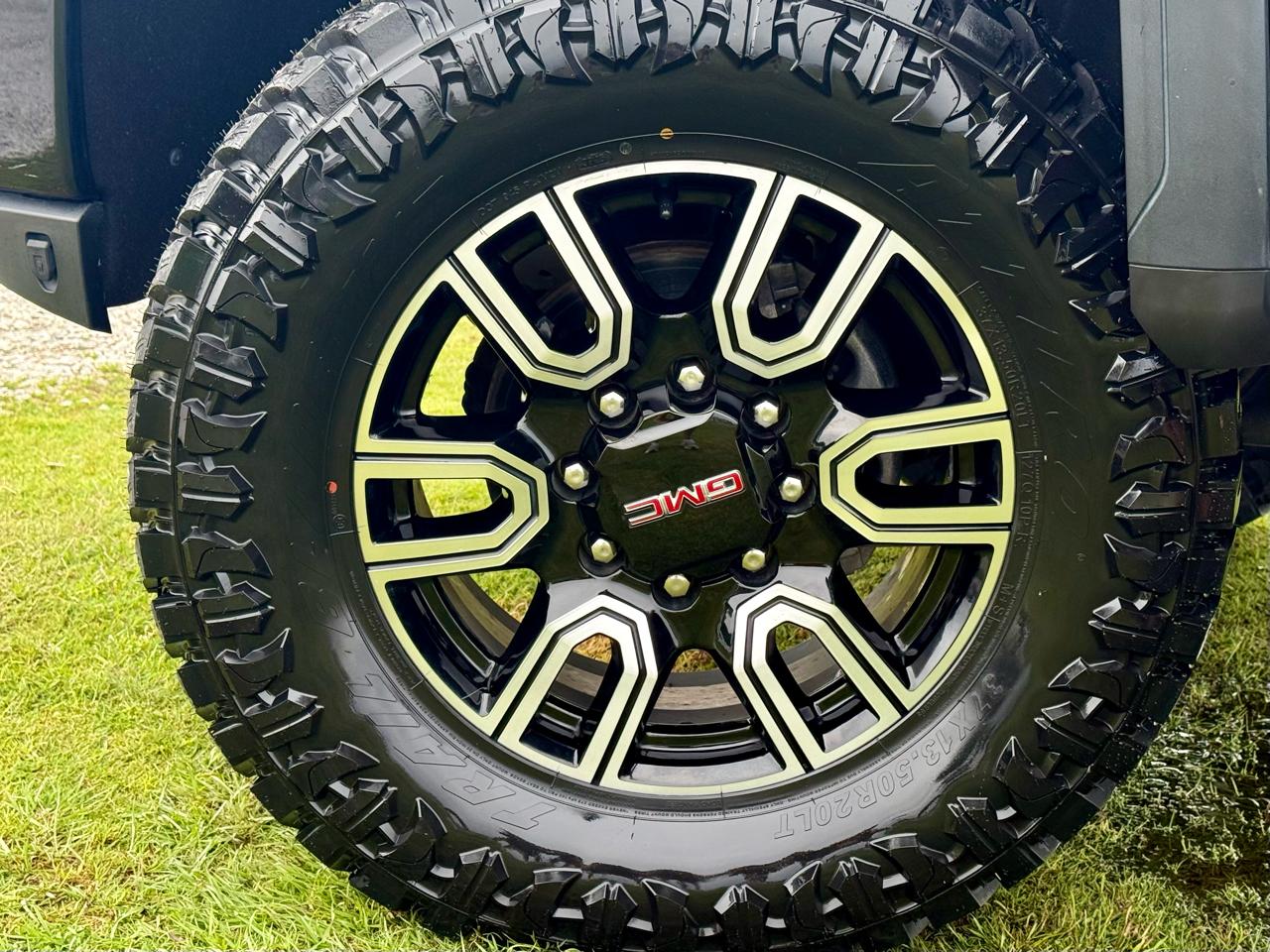 GMC Sierra 2500HD AT4 Crew Cab 4WD 2022