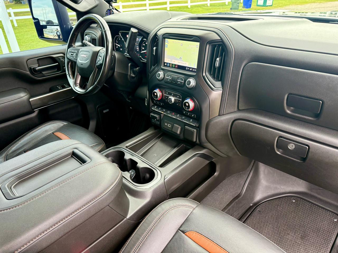 GMC Sierra 2500HD AT4 Crew Cab 4WD 2022