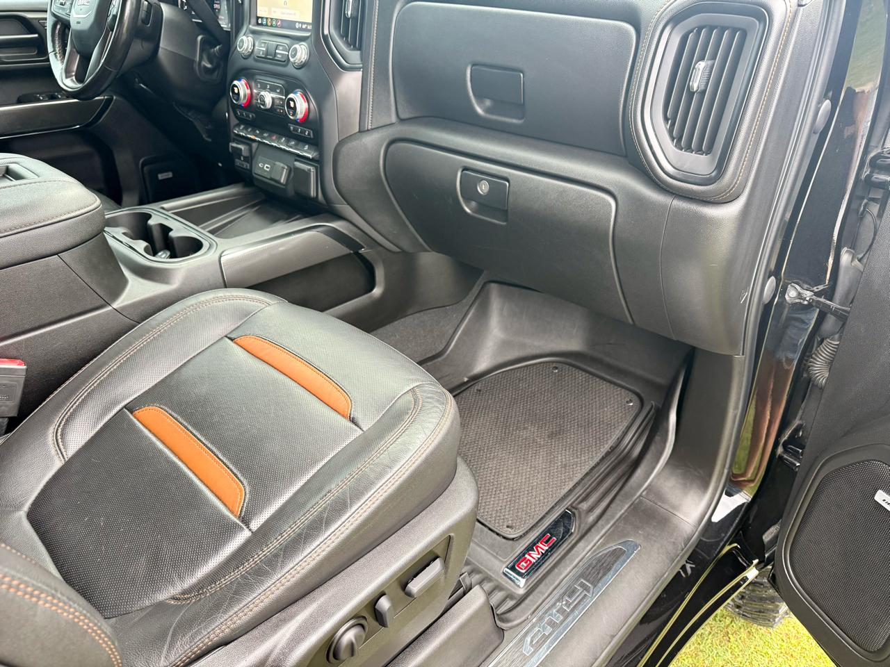 GMC Sierra 2500HD AT4 Crew Cab 4WD 2022