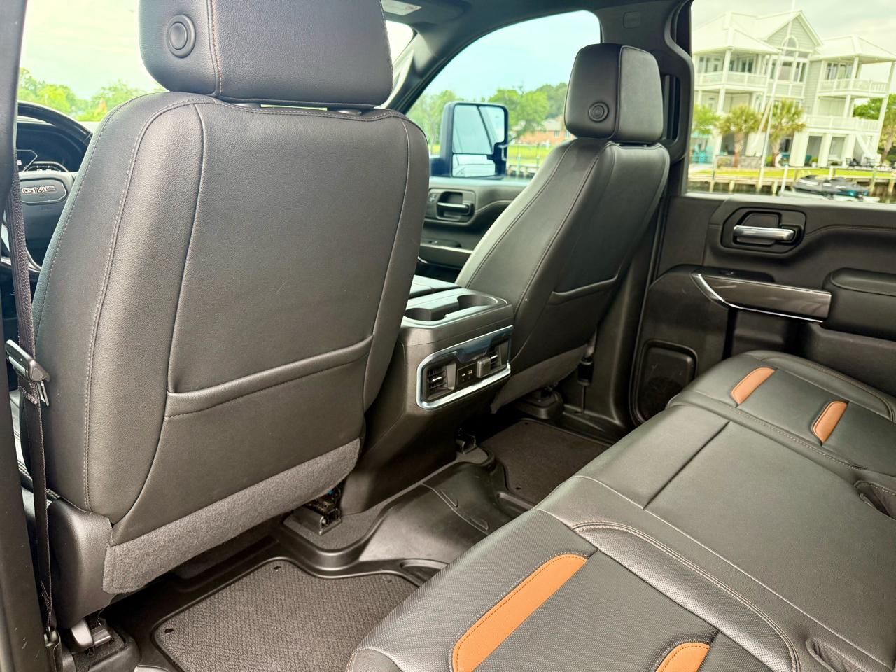 GMC Sierra 2500HD AT4 Crew Cab 4WD 2022