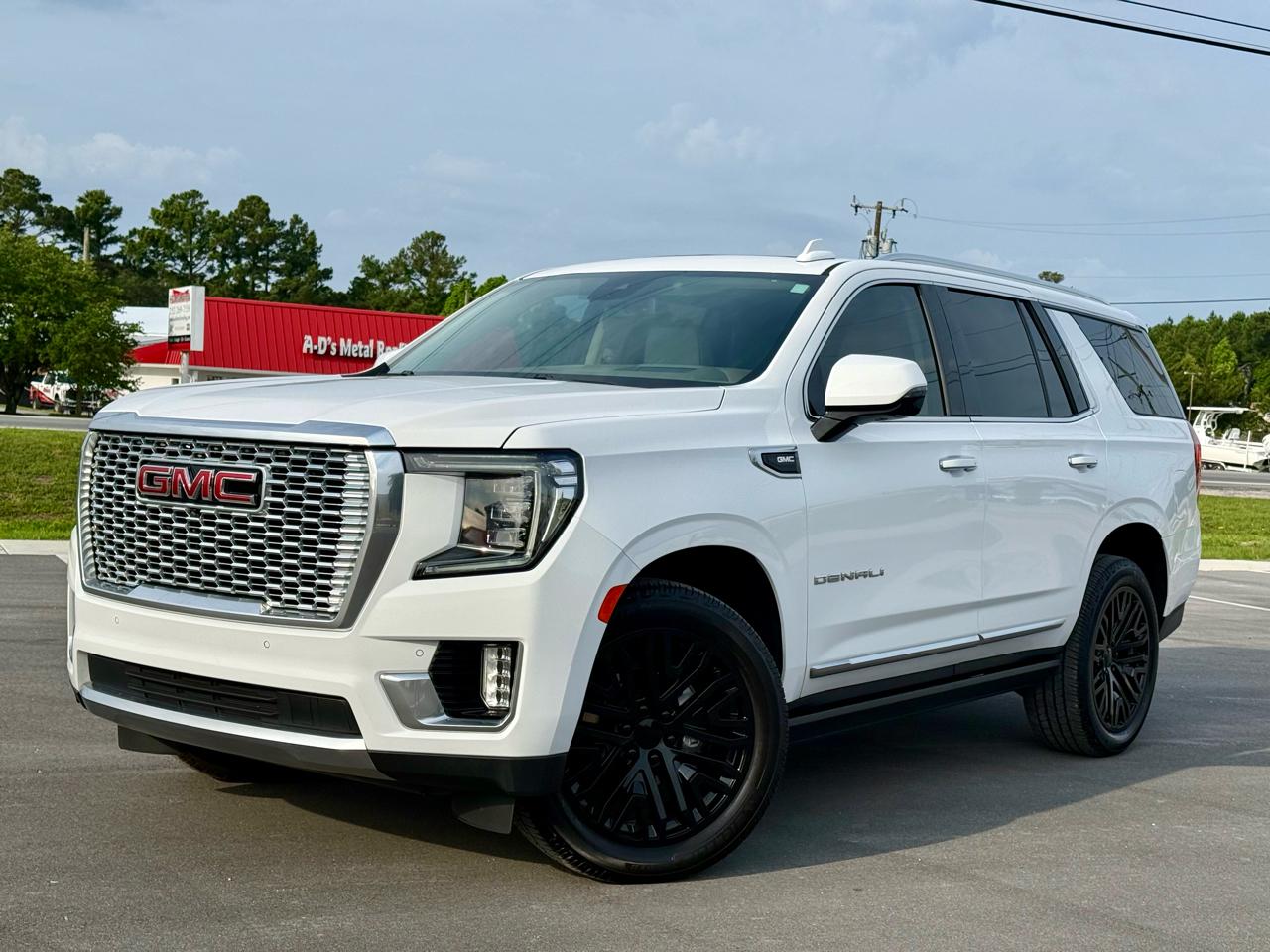 2023 GMC Yukon Denali 4WD