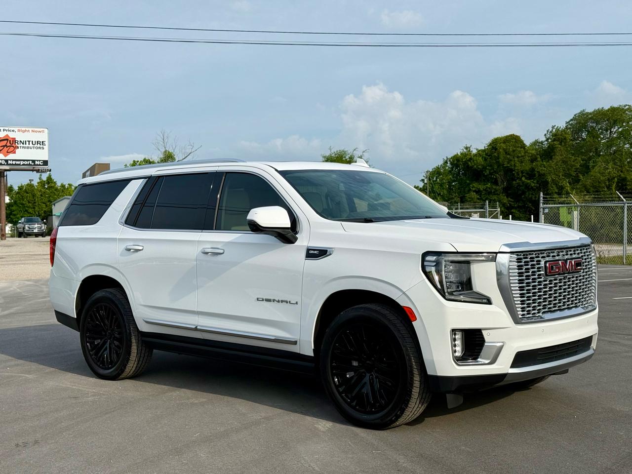 GMC Yukon Denali 4WD 2023