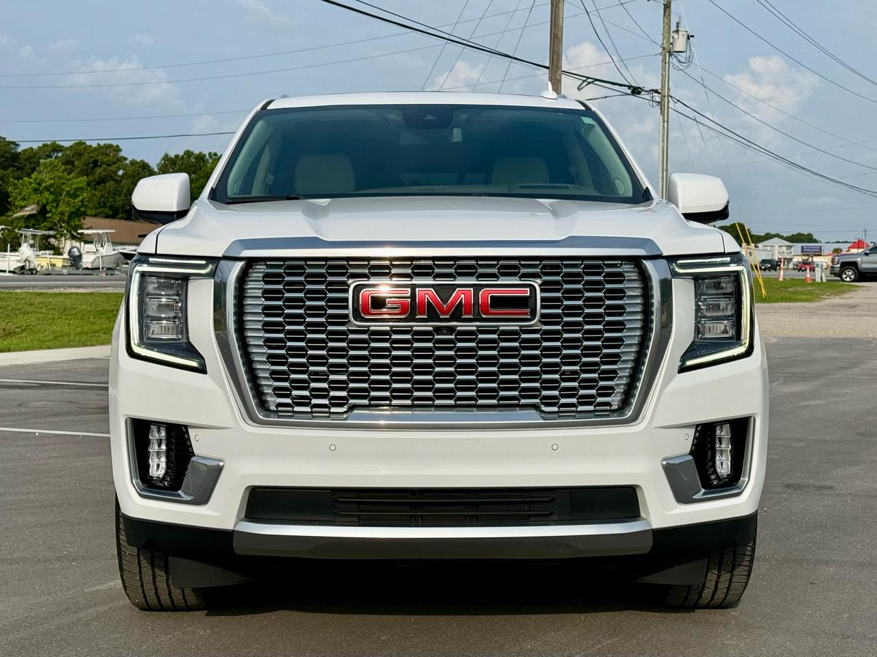 GMC Yukon Denali 4WD 2023