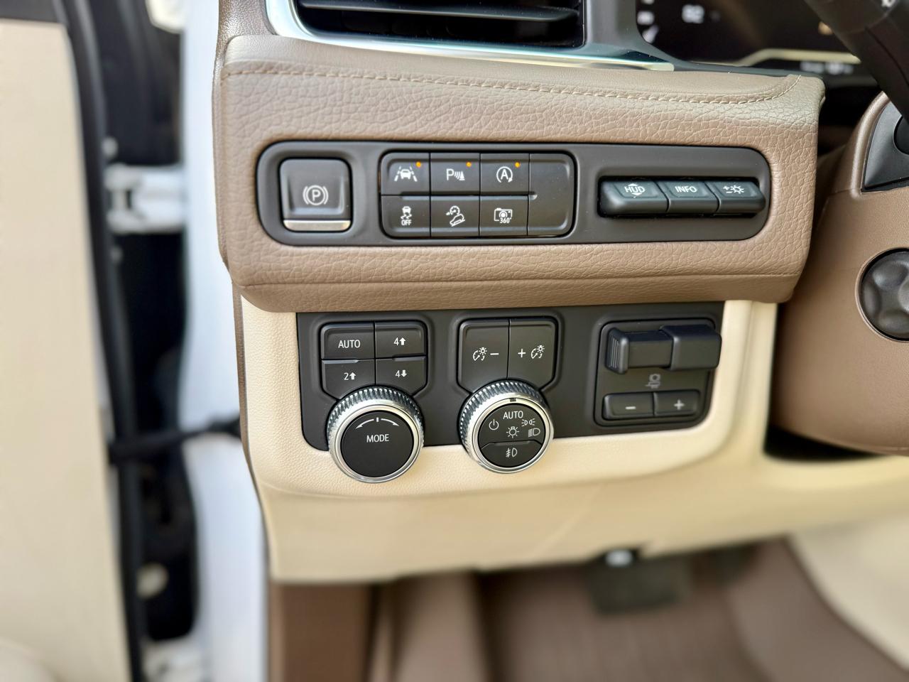 GMC Yukon Denali 4WD 2023