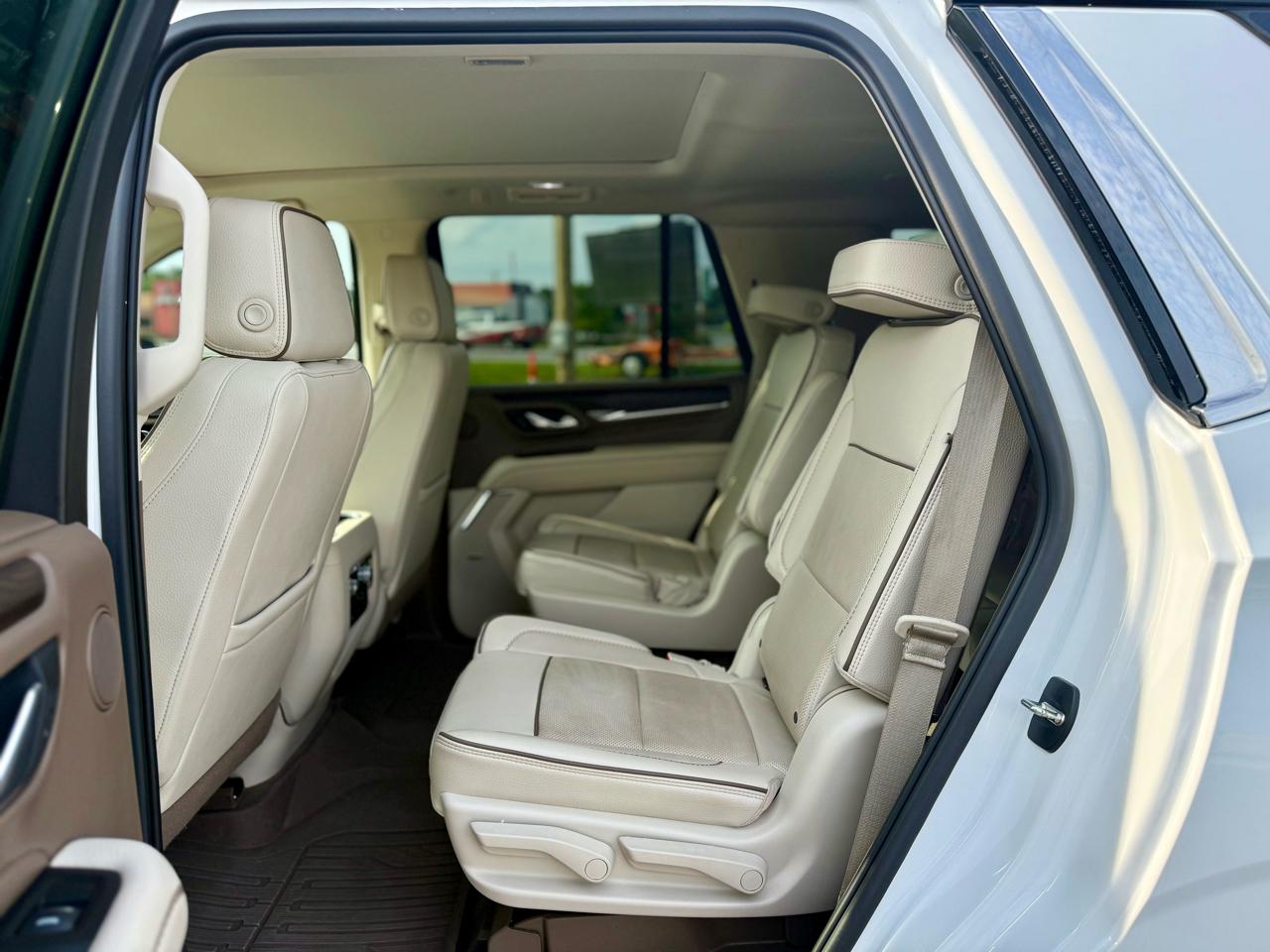 GMC Yukon Denali 4WD 2023