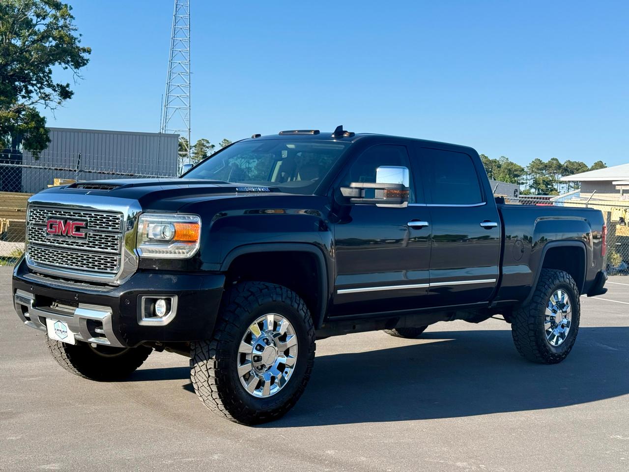 GMC Sierra 2500HD Denali Crew Cab 4WD 2019
