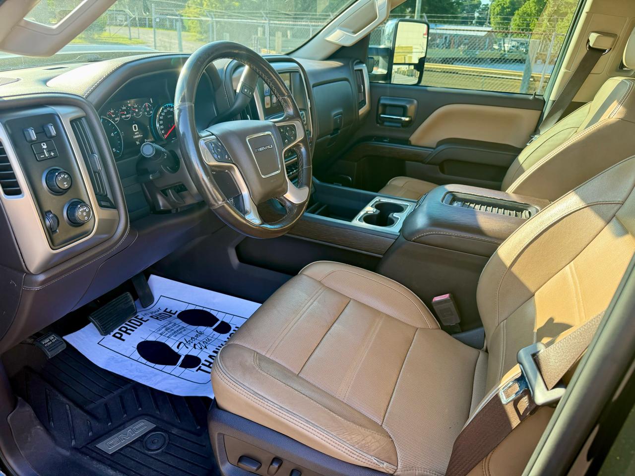 GMC Sierra 2500HD Denali Crew Cab 4WD 2019