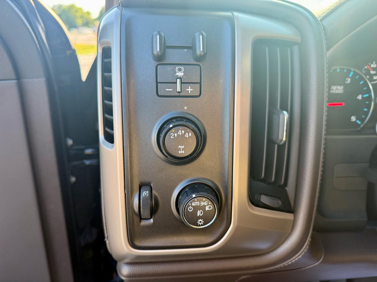 GMC Sierra 2500HD Denali Crew Cab 4WD 2019