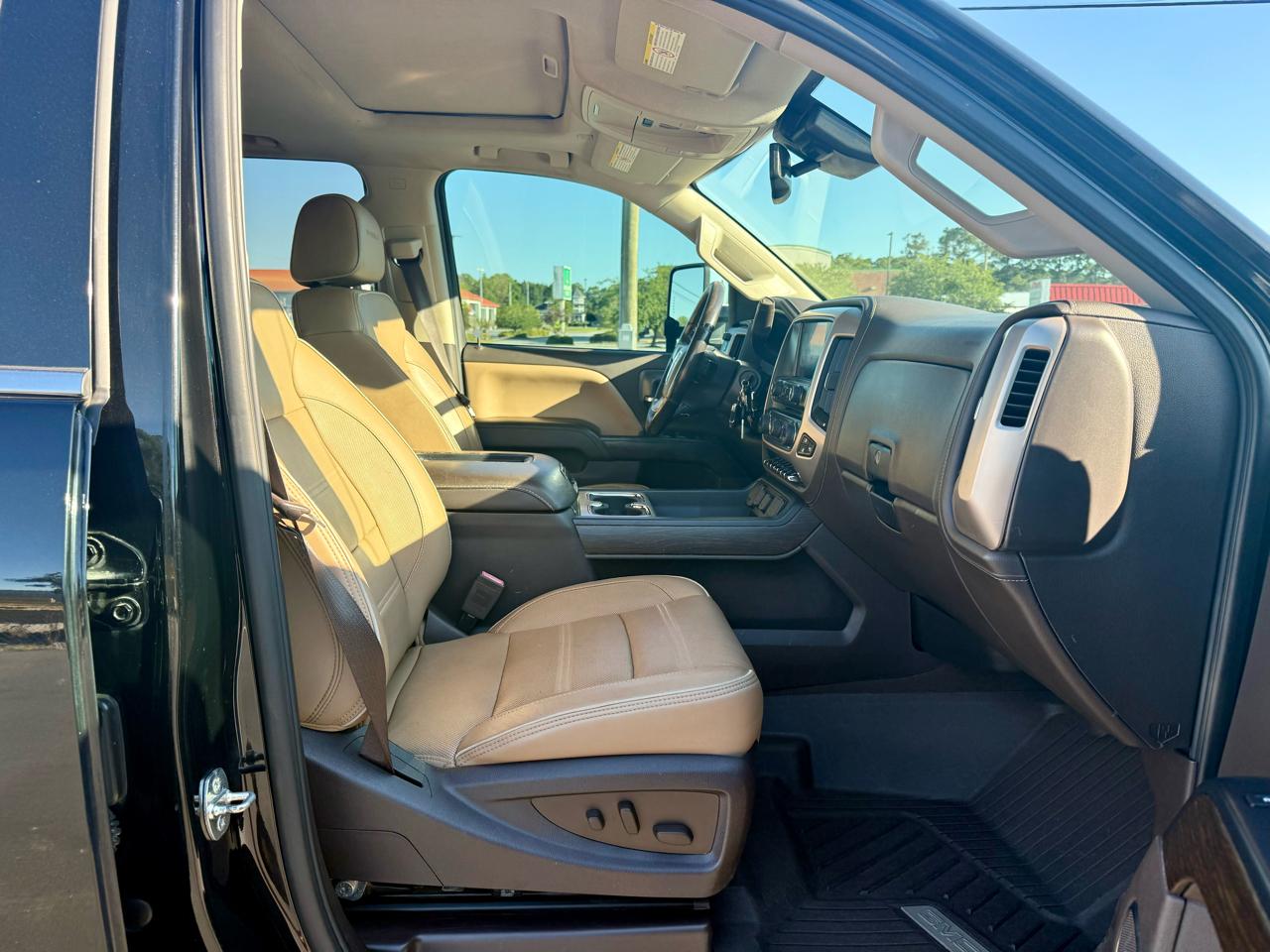 GMC Sierra 2500HD Denali Crew Cab 4WD 2019