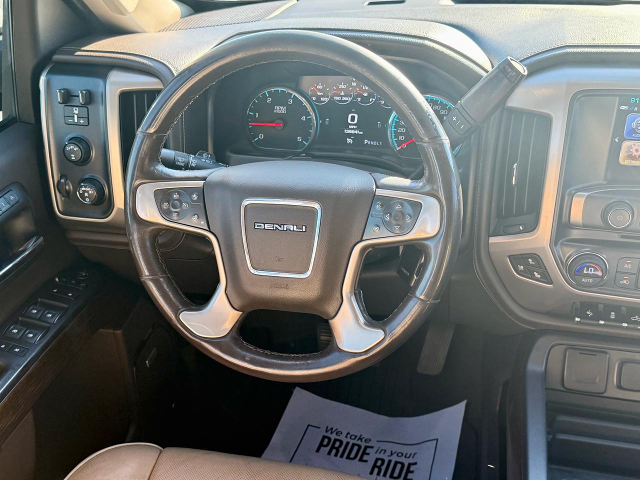 GMC Sierra 2500HD Denali Crew Cab 4WD 2019