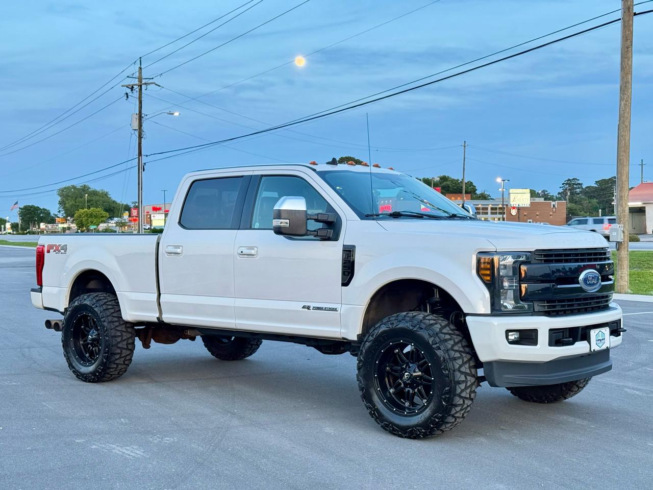 Ford F-250 SD Lariat Crew Cab 4WD 2019