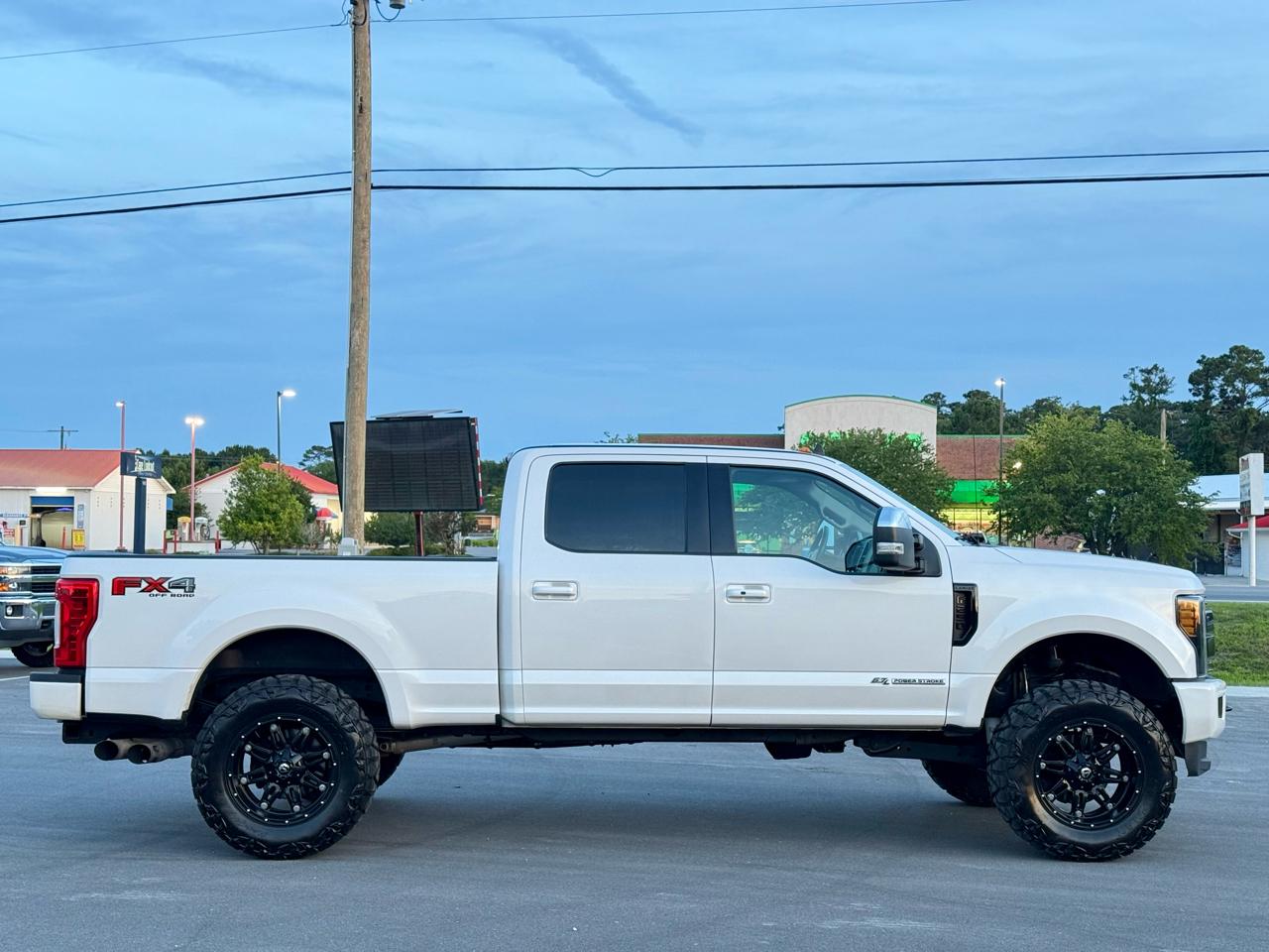 Ford F-250 SD Lariat Crew Cab 4WD 2019
